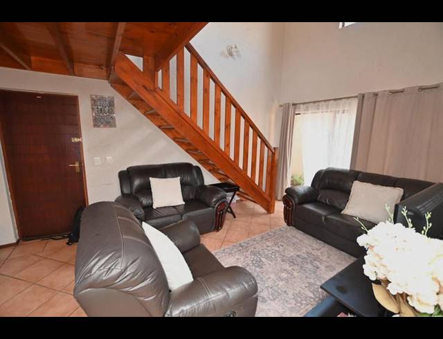 2 BEDROOM APARTMENT FOR SALE IN LONEHILL